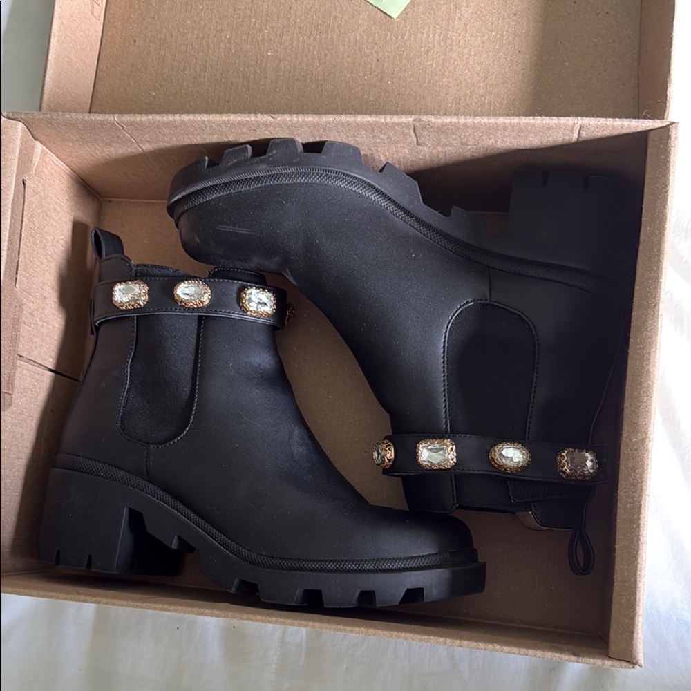 Steve Madden Black Ankle Boots with Studded Detailing